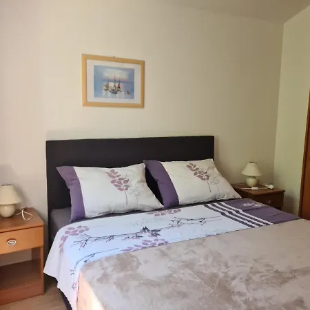 Junto Apartment