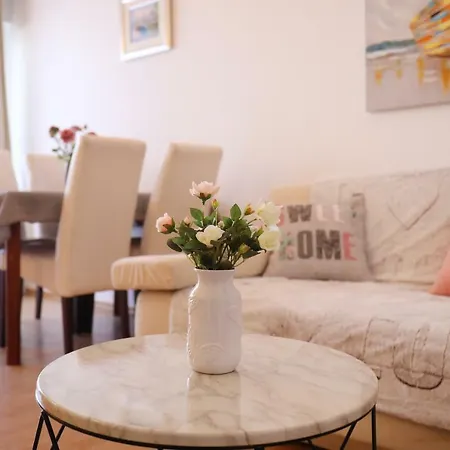 Apartment Junto *