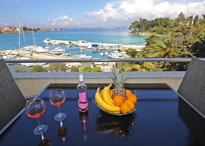 Апартаменты Junto Преко